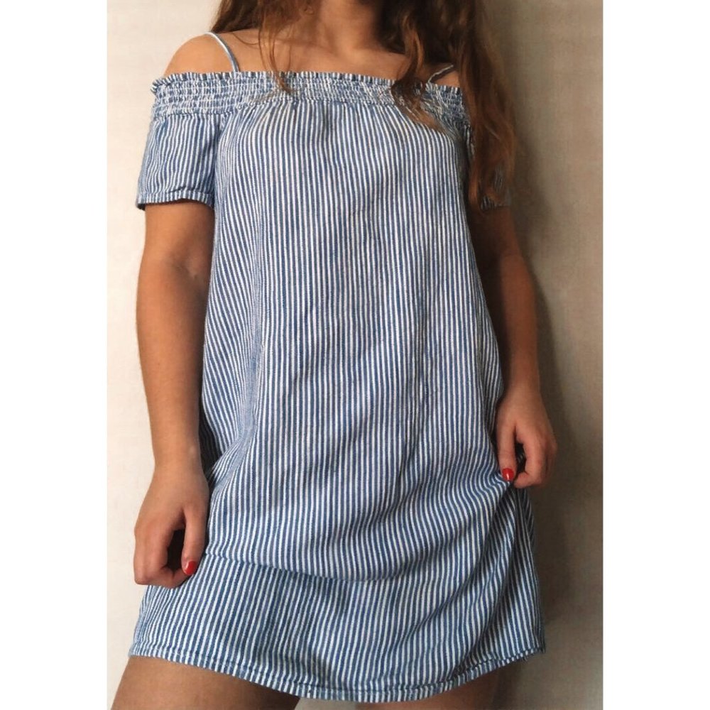 Blue pinstriped dress! 💙💙💙